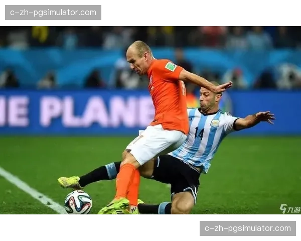 斯洛特后腰回撤构建三后卫,扰乱对手人盯人防守体系